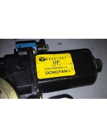 Recambio de elevalunas delantero derecho para daewoo tacuma se referencia OEM IAM 96261057  2 PINS 2