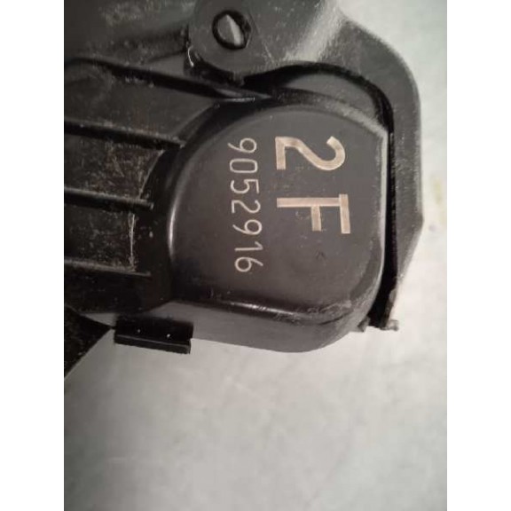 Recambio de cerradura puerta delantera derecha para toyota urban cruiser active referencia OEM IAM 9052916  2 PINS