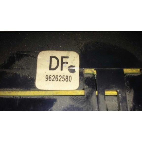 Recambio de display para daewoo tacuma se referencia OEM IAM 96262580  