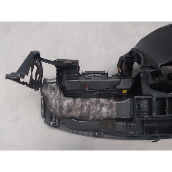 Recambio de salpicadero para hyundai i30 classic referencia OEM IAM 845302HXXX  