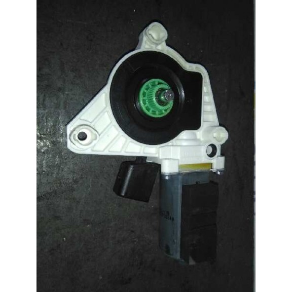 Recambio de motor elevalunas trasero derecho para mercedes-benz clase cla (w117) cla 220 cdi (117.303) referencia OEM IAM A20782