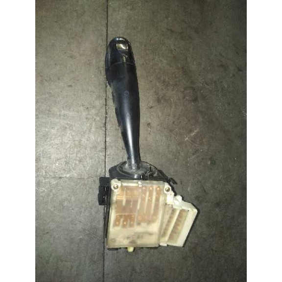 Recambio de mando intermitentes para toyota yaris (ncp1/nlp1/scp1) 1.0 linea luna referencia OEM IAM S/R  