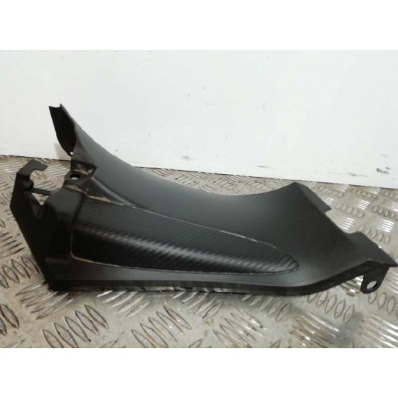 Recambio de moldura para honda cbr 650r cbr 650r referencia OEM IAM 64266MKND100  INTERIOR DELANTERA IZQUIERDA