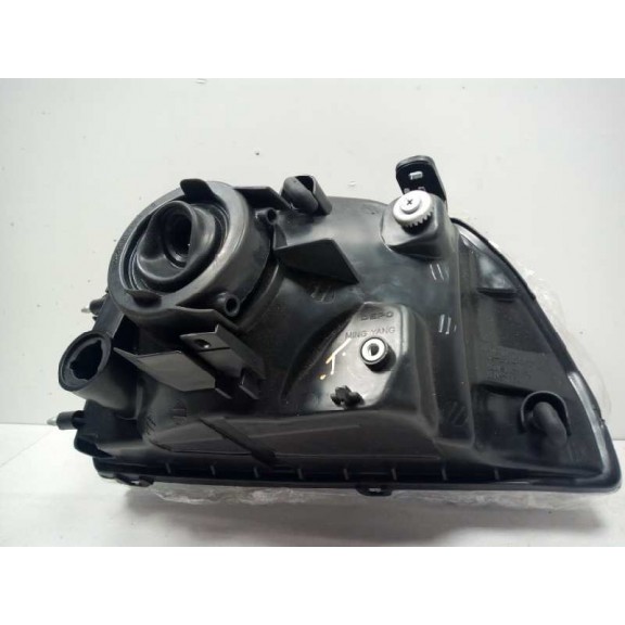 Recambio de faro izquierdo para mitsubishi l 200 (k6/7) referencia OEM IAM  NUEVO H4 1996--2007