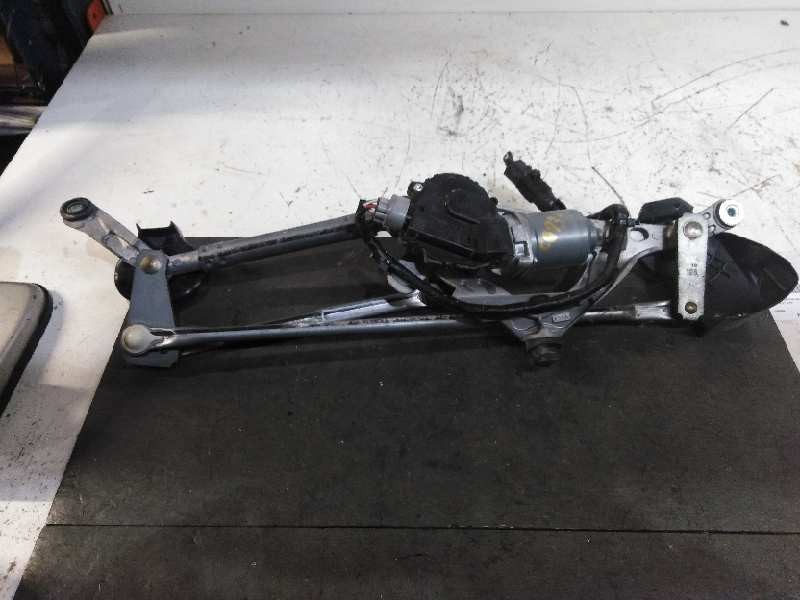 Recambio de motor limpia delantero para lexus ct 200h referencia OEM IAM 8511076030  8511076030