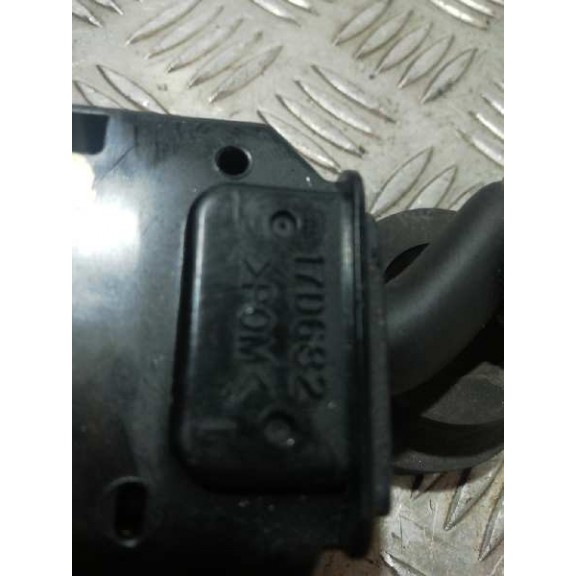 Recambio de mando limpia para mazda 3 berlina (bk) 1.6 vvt active referencia OEM IAM 17D682  