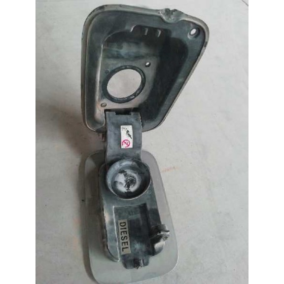 Recambio de tapa exterior combustible para renault grand scenic 1.9 dci referencia OEM IAM 8200228510  PLATA
