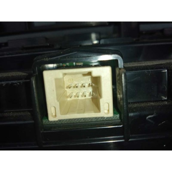 Recambio de mando climatizador para toyota auris hybrid active referencia OEM IAM 5590002820 75H695 