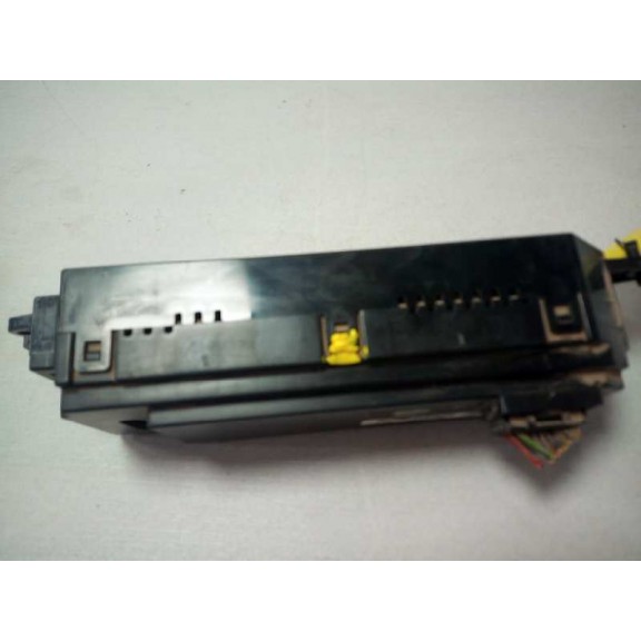 Recambio de display para hyundai i20 classic referencia OEM IAM 941021J325  