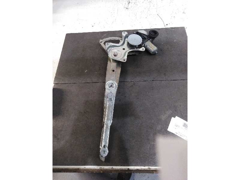 Recambio de elevalunas delantero derecho para lexus ct 200h referencia OEM IAM  7 PIN 5P