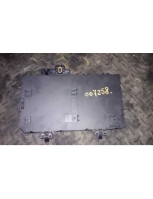 Recambio de caja reles / fusibles para opel astra h berlina 1.6 16v referencia OEM IAM 13206762HK   2