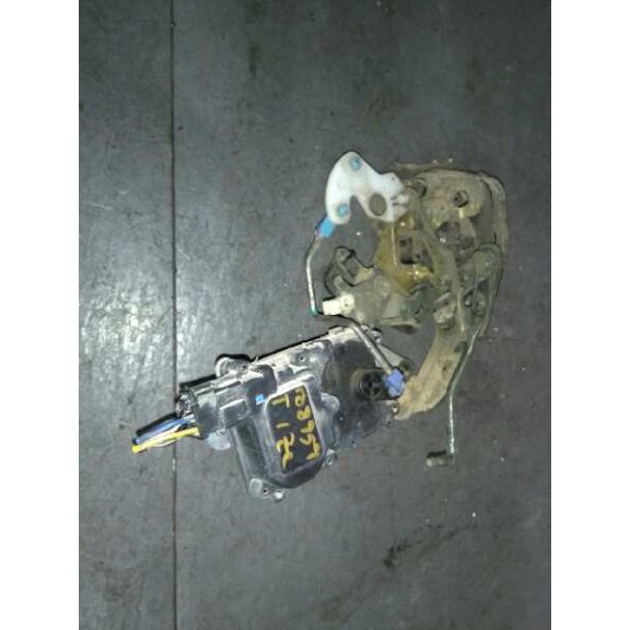 Recambio de cerradura puerta trasera izquierda para hyundai accent (lc) gl 4p referencia OEM IAM 8141025030  4 PIN