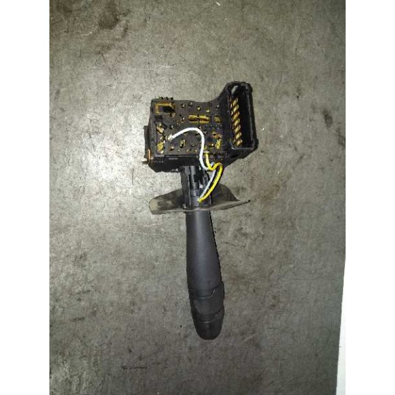 Recambio de mando intermitentes para renault clio ii fase ii (b/cb0) campus referencia OEM IAM   