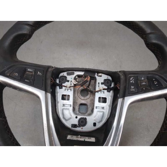 Recambio de volante para opel astra j lim. cosmo referencia OEM IAM 13351021 C/ MANDOS 