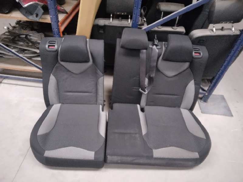 Recambio de asientos traseros para peugeot 308 sport referencia OEM IAM   