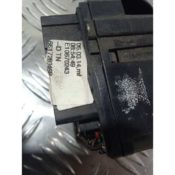 Recambio de mando limpia para dacia lodgy ambiance referencia OEM IAM 681726046R 681726046R 