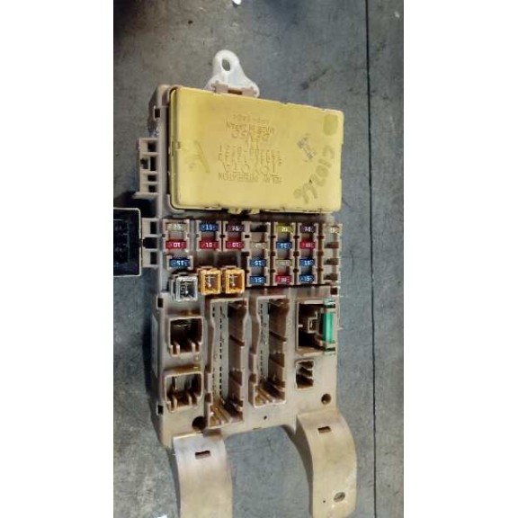 Recambio de caja reles / fusibles para toyota corolla (e12) 1.6 linea luna berlina referencia OEM IAM 8264113040  