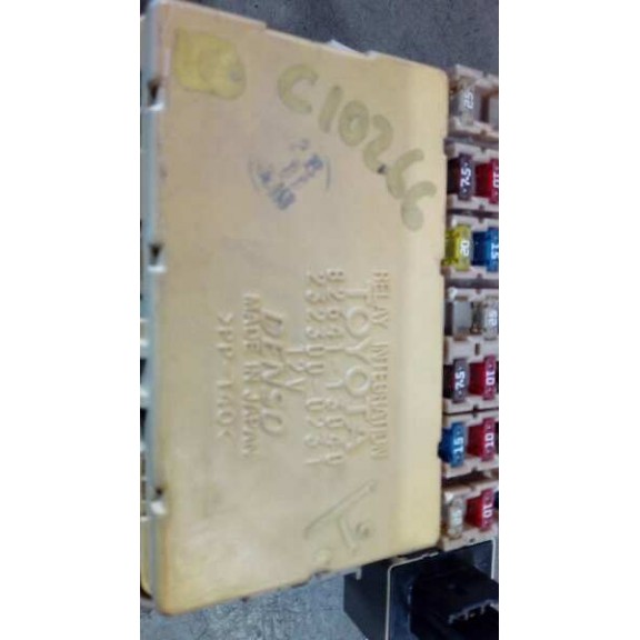 Recambio de caja reles / fusibles para toyota corolla (e12) 1.6 linea luna berlina referencia OEM IAM 8264113040  