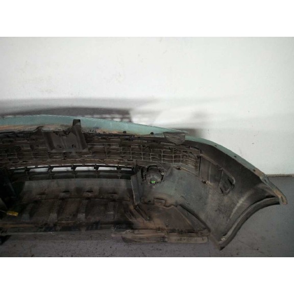 Recambio de paragolpes delantero para renault megane ii berlina 5p 1.9 dci diesel referencia OEM IAM   