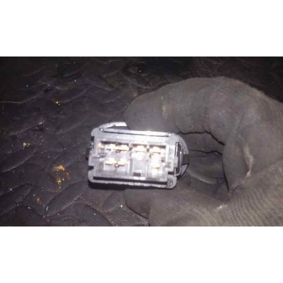 Recambio de mando elevalunas trasero derecho para peugeot 406 break (s1/s2) st td referencia OEM IAM   