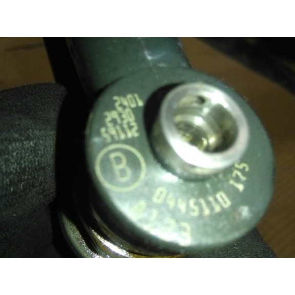 Recambio de inyector para opel astra h berlina 1.7 16v cdti referencia OEM IAM 0445110175  