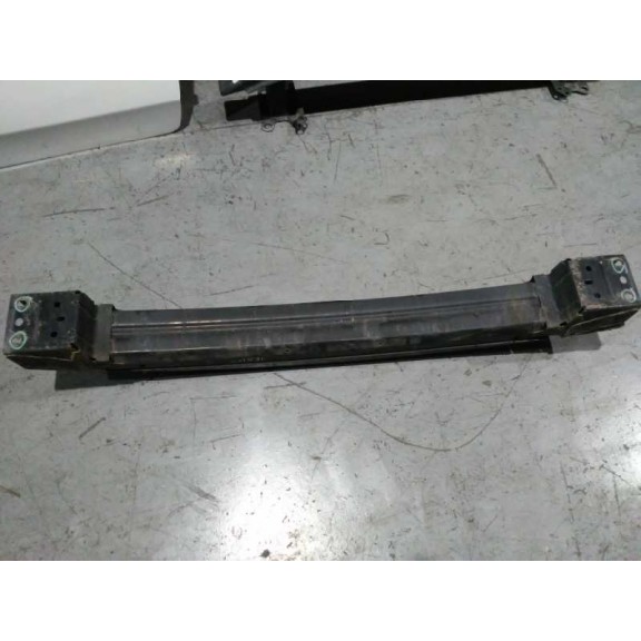 Recambio de refuerzo paragolpes delantero para chrysler voyager (rg) 2.8 crd cat referencia OEM IAM   
