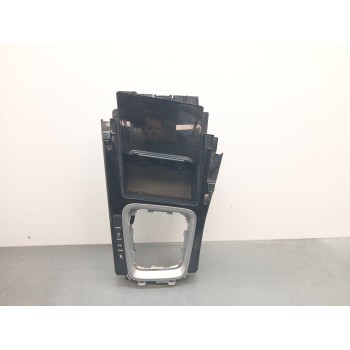 CONSOLA CENTRAL 84675j7000 guantera 