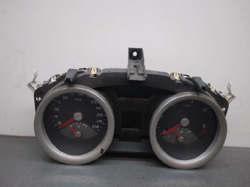 Recambio de cuadro instrumentos para renault megane ii berlina 5p 1.9 dci diesel referencia OEM IAM 8200399700  