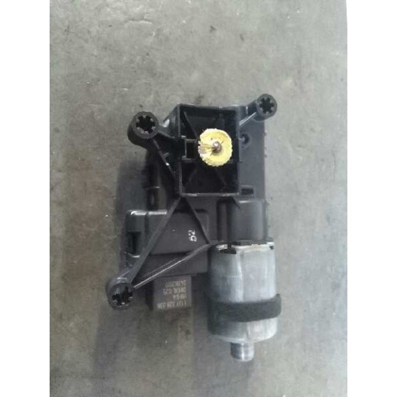 Recambio de motor techo electrico para peugeot 308 premium referencia OEM IAM 0390200075  