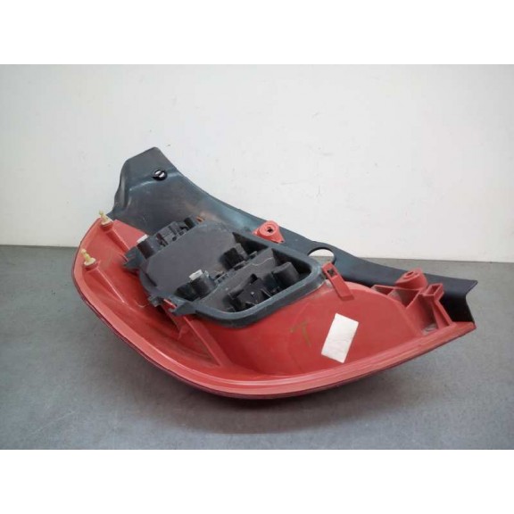 Recambio de piloto trasero derecho para renault clio iii confort dynamique referencia OEM IAM   