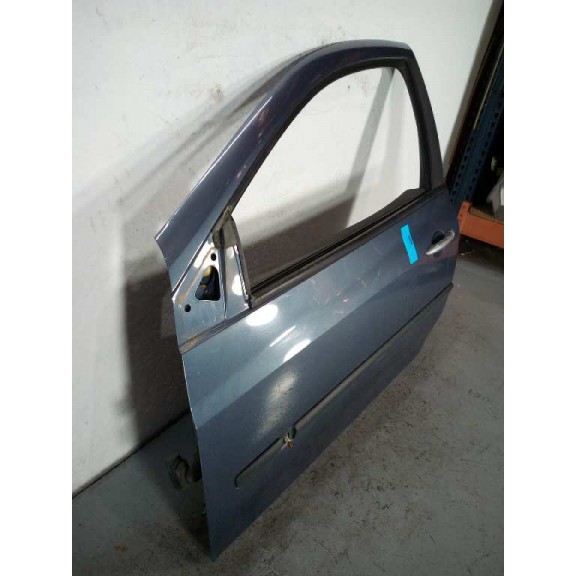 Recambio de puerta delantera izquierda para renault clio iii confort dynamique referencia OEM IAM  3 PUERTAS 