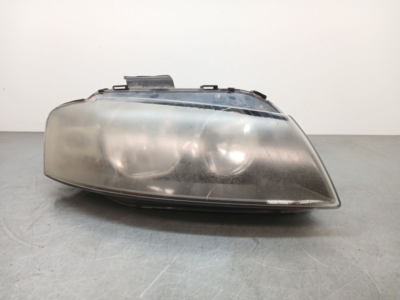 Recambio de faro derecho para audi a3 (8p1) 1.6 referencia OEM IAM 8P0941004K  