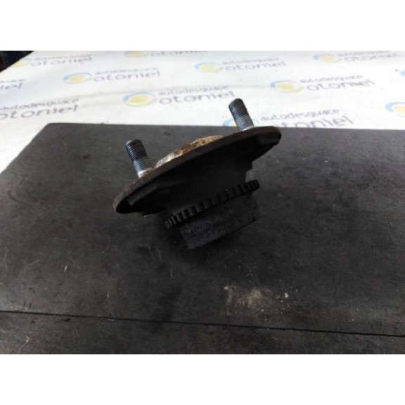 Recambio de buje para nissan almera (n16/e) acenta referencia OEM IAM  TRASERO IZQUIERDO 