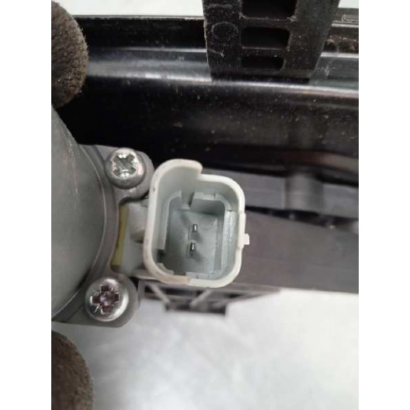 Recambio de elevalunas delantero derecho para nissan pulsar (c13) acenta referencia OEM IAM 807003ZL0B 807003ZL0B 2 PINS