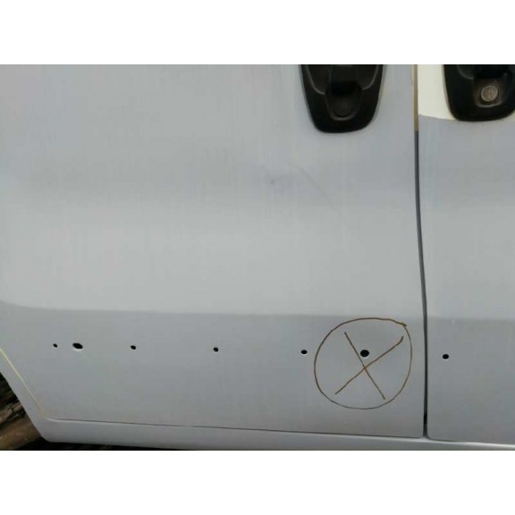 Recambio de puerta lateral corredera derecha para fiat fiorino básico referencia OEM IAM  BLANCA CERRADO