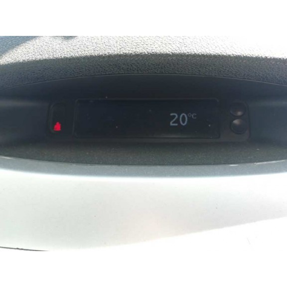 Recambio de display para renault laguna iii dynamique referencia OEM IAM   