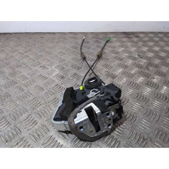 Recambio de cerradura puerta trasera izquierda para lexus is 300h referencia OEM IAM A046693  