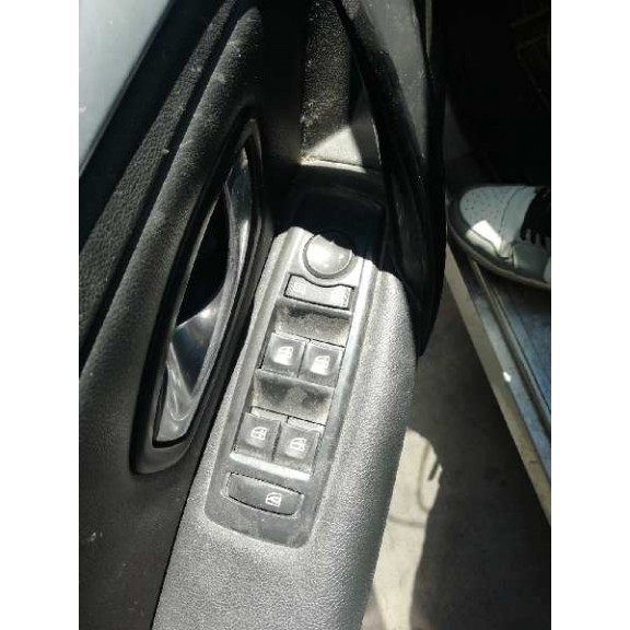 Recambio de mando elevalunas delantero izquierdo para renault laguna iii dynamique referencia OEM IAM   