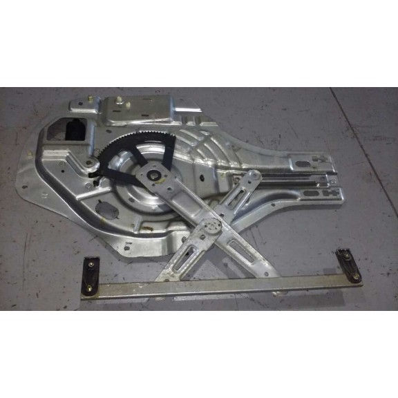 Recambio de elevalunas delantero izquierdo para hyundai tucson (jm) 2.0 comfort referencia OEM IAM 824702E010  