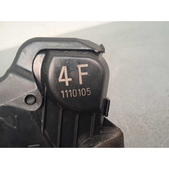 Recambio de cerradura puerta delantera derecha para lexus ct 200h referencia OEM IAM  1110105 4 PINS