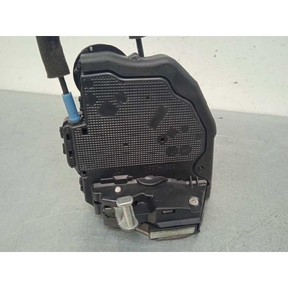 Recambio de cerradura puerta trasera izquierda para lexus ct 200h referencia OEM IAM  1110305 4 PINS