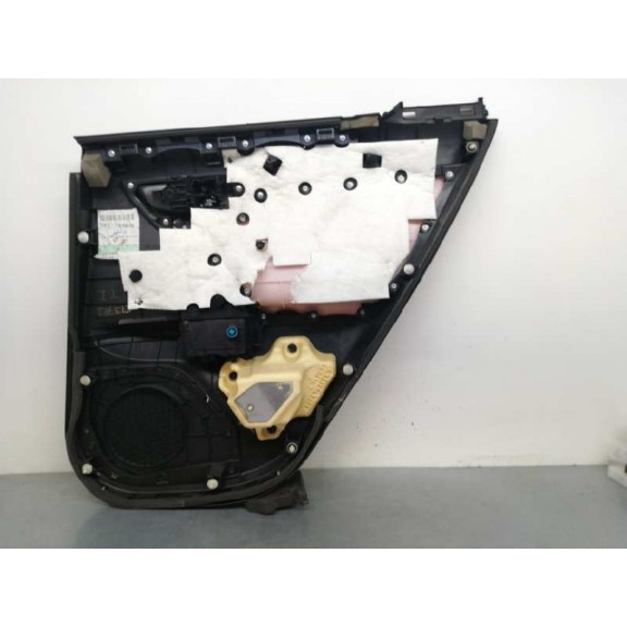 Recambio de guarnecido puerta trasera izquierda para lexus ct 200h referencia OEM IAM 67726X1B05  
