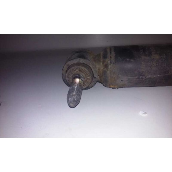 Recambio de amortiguador trasero derecho para renault scenic ii confort dynamique referencia OEM IAM   