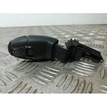 Recambio de mando volante para peugeot 208 gt line referencia OEM IAM 96637157XT  