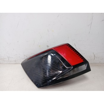 PILOTO TRASERO IZQUIERDO 9810477180 falta soporte lateral 