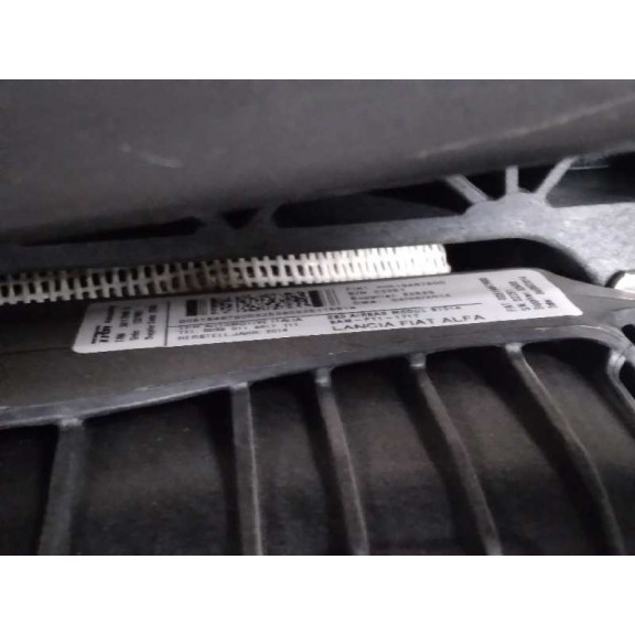 Recambio de salpicadero para fiat doblo cargo 1.3 16v jtd cat referencia OEM IAM 5812530  