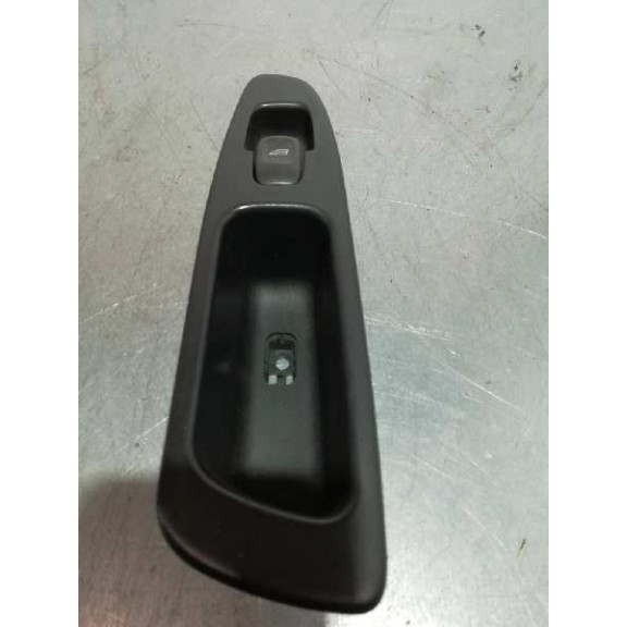 Recambio de mando elevalunas trasero derecho para volvo v40 familiar 1.9 d referencia OEM IAM 30889759  