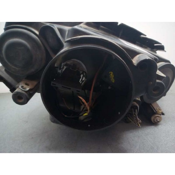 Recambio de faro izquierdo para volkswagen passat variant (3c5) 2.0 tdi referencia OEM IAM 3C0941005J FALTA TAPA 