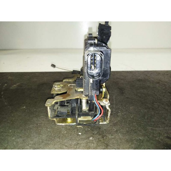 Recambio de cerradura puerta delantera derecha para volkswagen passat berlina (3b2) comfortline referencia OEM IAM  8 PIN 