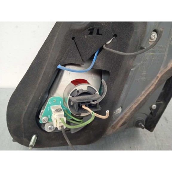 Recambio de piloto trasero izquierdo interior para lexus ls (usf4/uvf4) 4.6 v8 cat referencia OEM IAM   CABLE CORTADO